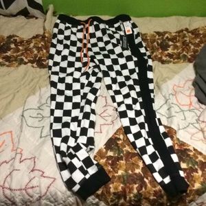 elwood checkered joggers